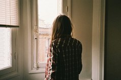 У каждого есть песня, связанная с определенным моментом жизни. Порой бывает, слышьшь первые звуки этой песни и приходит наплыв воспоминаний