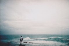 Слишком часто хочется все бросить и убежать.