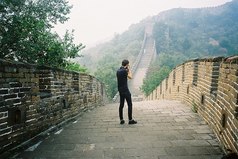 Меня раздражают не окружающие, не город, не страна, а я сам себя раздражаю, моя жизнь меня раздражает.