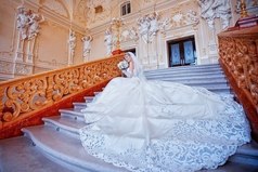 Счастье настоящей девушки заключается в том, чтобы стать прекрасной Невестой, любимой Женой и счастливой Матерью.