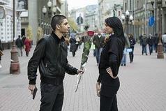 Девочки, если за вами бегает парень, общайтесь с ним нормально.Не набивайте себе цену, вы же не товар в магазине. Парни тоже люди и у них есть чувства...