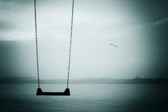 Самая страшная разлука - смерть. Все остальное можно пережить.. Но как трудно знать, что человека, которого ты любил, просто больше нет....