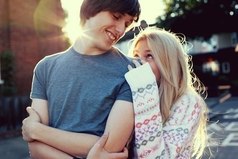 Дружба между парнем и девушкой - это когда один дружит, а другой в тайне любит.