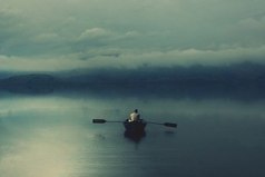 Что бы ни говорили пессимисты, Земля все же совершенно прекрасна, а под луною и просто неповторима.