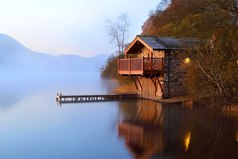 Дверь в душу, как и дверь в дом, нужно держать закрытой. В открытую дверь дует холодный ветер, заносит всякую грязь и лезут люди с недобрыми намерениями. А тот, кто действительно хочет войти - постучит..