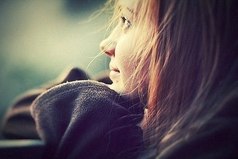 Устала... Устала от лжи и боли. Устала быть сильной. Хочется быть нужной. И больше ничего не надо. Правда.