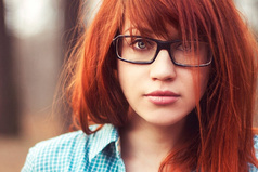 Парни, закройте свои глаза. Представьте, у вас есть дочь. Представьте, что она встречается с таким же, как вы. Вы улыбнулись? Нет? Меняйтесь.