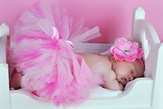 Всем известно, что мужчина страстно ждет рождения сына, только дочь с течением дней обожает все сильней...