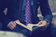 Иногда лучшей компанией должна становиться просто тишина и достойная книга.