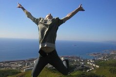 Тот, кто добр, - свободен, даже если он раб; тот, что зол, - раб, даже если он король.