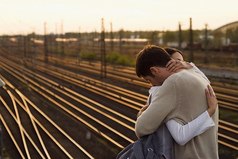 Расстояние — это не километры, а когда приезжают и не звонят.