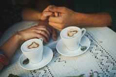 Мужчина, дающий женщине ощущение, что она ему необходима, при прочих равных условиях, выиграет любую конкуренцию.