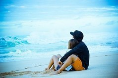 Можно полюбить душу,не зная тела. А потом сходить с ума, прикасаясь к телу любимой души.