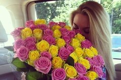 У девушек руки должны дрожать от цветов, а не от нервов!