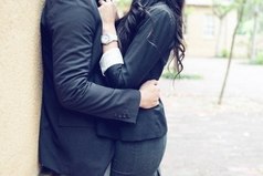 Женщине нужна забота.... Прежде чем расстёгивать ей платье, научитесь застёгивать ей пальто.