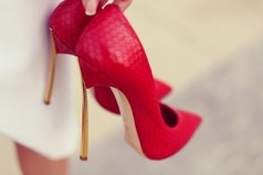 История Золушки показала, что отличные туфли могут изменить судьбу.