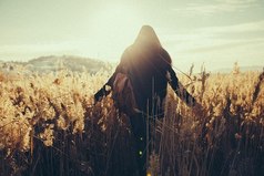 Вот это и есть свобода — чувствовать то, чего желает сердце, не заботясь о чужом мнении.