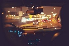 Мне нравится подолгу ездить в машинах. Включаешь любимую песню в плеере, и смотришь в окно, думаешь обо всём сразу. Иногда хочется, чтобы конечной остановки просто не было.