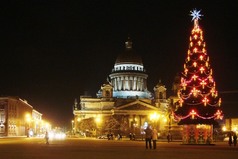 Пусть будет щедрым Новый год, пусть он на счастье не скупится, пусть зажигает звезды в срок, чтоб всем твоим желаньям сбыться! 