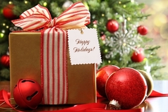 31 Декабря каждый должен подойти и крепко обнять человека, с которым вы возможно в ссоре - но он вам очень дорог. Не забирайте с собой в Новый Год старые обиды. Будьте счастливы!  