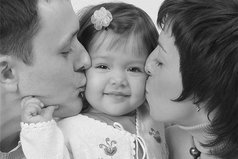 Родители - это самые близкие нам люди. Иногда они нас не понимают, иногда мы ссоримся, но все же их любовь к нам бесценна!