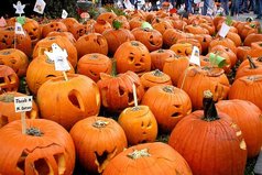 Хэллоуин близится… а ты уже купил топор к празднику? 