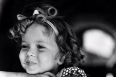 Ребенок всегда способен преподать взрослому три урока: он весел безо всякой причины, всегда чем-то занят и умеет любой ценой добиваться желаемого. 