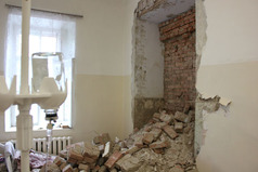 Больницы в России выглядят так, будто ты никогда не выйдешь из них живым и здоровым.  