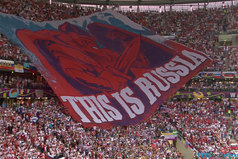 Мода родилась в Париже. Пафос в Англии. А в России? В России родился пох*изм.