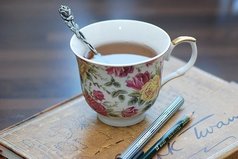 Женщины не могут хранить тайны, но ни одна из них не разболтает то, что у неё на сердце.