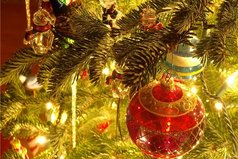 Еще чуть-чуть и Новый Год. Просто мандарины, танцы, поздравления, салют и желание под бой курантов найти свое счастье.