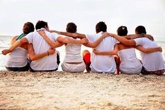  Нужно иметь человека, с которым можно поговорить по-душам. Который не побежит рассказывать твои проблемы, а спокойно выслушает и если нужно - даст совет