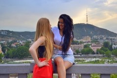 Дружба - она такая штука. Кто-то предает, а кто-то идет с тобой, несмотря на все обиды и ссоры.