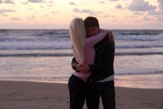 Мужчина должен женщину увидеть в 5 состояниях: в слезах, пьяной в хлам, не накрашенной, голой, в критические дни... если не бросит, значит действительно любит!