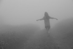 Оставаться собой в мире, где все пытаются изменить тебя, - наивысшее достижение.