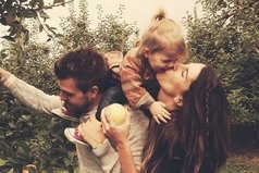 Счастье не ищут, как золото или выигрыш. Его создают сами, те, у кого хватает сил, знания и любви.