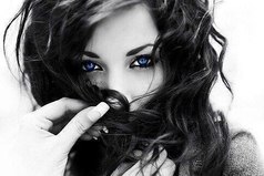 Милый, у меня маленькие ушки, столько лапши на них не помещается! На рога себе повесь!