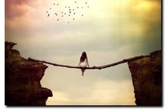 Оптимистка – это та, которая, находясь между двумя неприятностями, всегда загадывает желание!