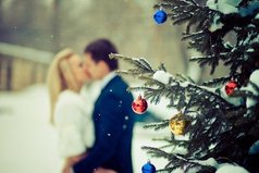 Хочу Новый год. Хочу что бы гирлянды горели по всему городу. Хочу ёлку дома. Хочу новых интриг, надежд, желаний. Хочу чувство праздника.