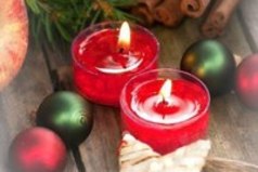 Я хочу зиму. Хочу запах мандарин. Хочу чтобы дома стояла наряженная елка. Хочу чтобы под фонарями блестел снег. Хочу чтобы в 00:00 был красивый салют. Хочу чтобы в новый год произошло что-нибудь волшебное. Хочу чтобы у всех было новогоднее настроение.