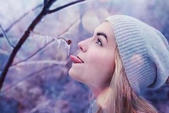 Завтра я обязательно стану мудрее, умнее, серьёзнее... А сегодня пока мне некогда...