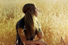 Человек, познавший удовлетворение в любви, не будет искать замены. Получивший в подарок бриллианты не будет гоняться за простыми камнями.