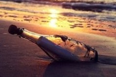 Теплыми бывают не только чай, перчатки, одеяло... Теплым бывает все - разговоры, взгляды, письма, люди... Это то особое ощущение, которое дает нам силы жить, верить, мечтать, любить...