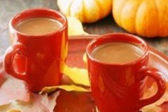 Я во всем узнаю осень, ее плавную поступь – в отражениях, ветре, запахе осенних цветов...