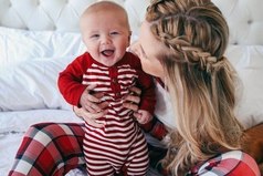 Во время беременности не могла спать:то подушка маленькая, то диван твердый... Сейчас прислонюсь - а дверной косяк мягкий-мягкий!