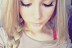 Если ты плачешь под музыку, вспоминая хорошие моменты, которые уже не вернешь, значит у тебя есть сердце, до которого можно достучаться.