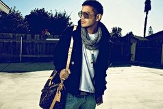 Отстаньте от несчастных мальчиков. Они устали от ваших переходов с «Вы» на «Ты», а потом с «Ты» на «Мы».