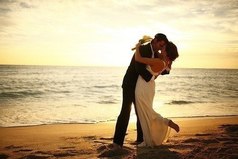 Для наших с тобой отношений хрен статус подберешь…