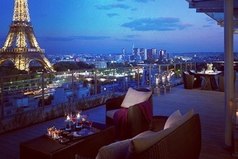 Цени то, что было в прошлом, но не позволяй ему загораживать твоё будущее.