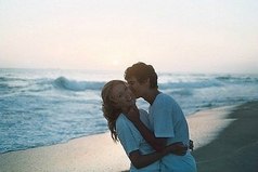 Умный мужчина, ждет, терпит и добивается.